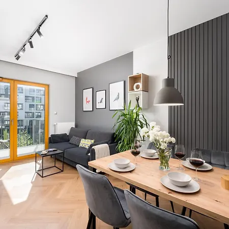 Quantum Premium & Free Parking!