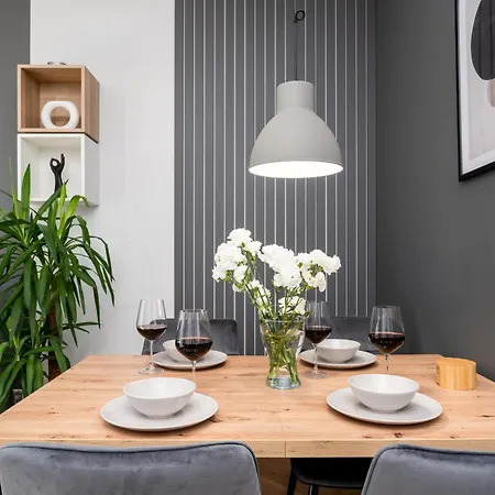 Quantum Premium & Free Parking!