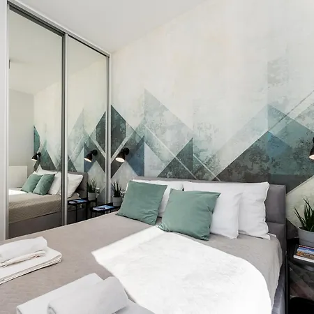 Quantum Premium & Free Parking! Apartment